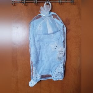NEW Baby gift set 6-9 month